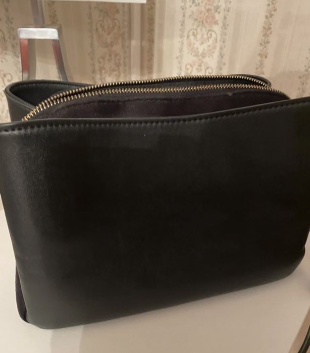 Bolsa preta Parfois