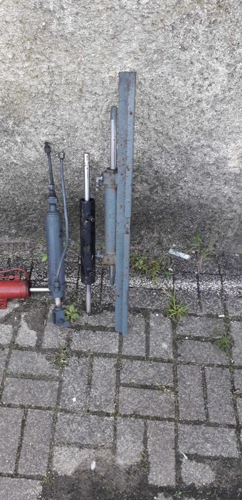 varios macacos hidraulicos de duplo efeito