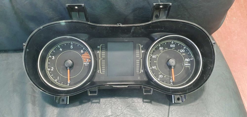 Панель приборов Jeep Cherokee KL
