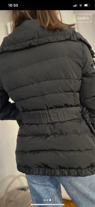 Czarna krótka puchowa kurtka  zimowazłote zamki Bershka rozmiar S