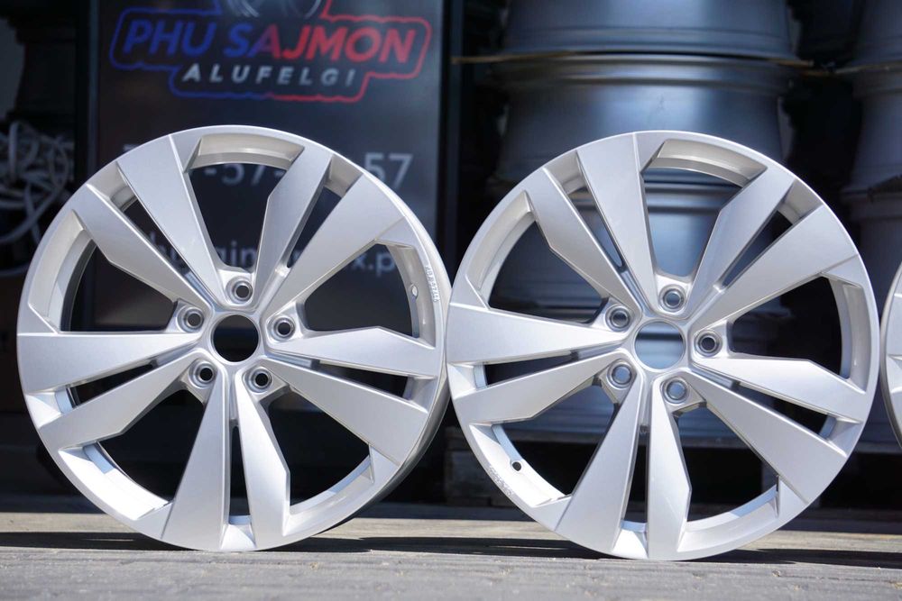 Alufelgi oryginał VW 5x112 7,5Jx18 et50 cb57,1 srebrne jak nowe 2022r