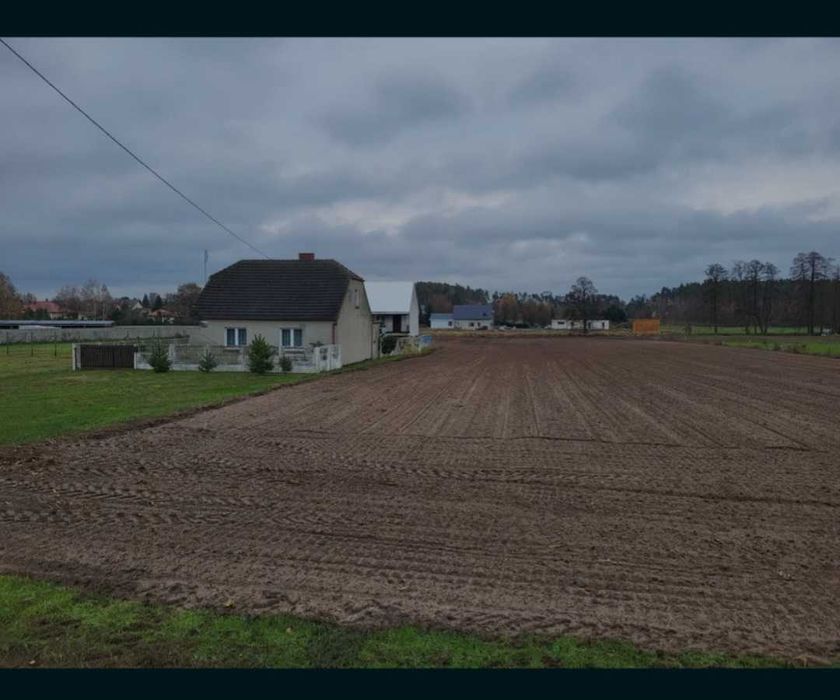 Działka na sprzedaz