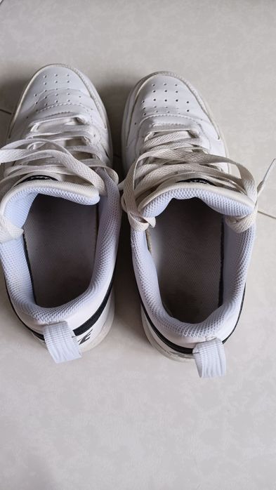 Tenis Nike Court T.37,5