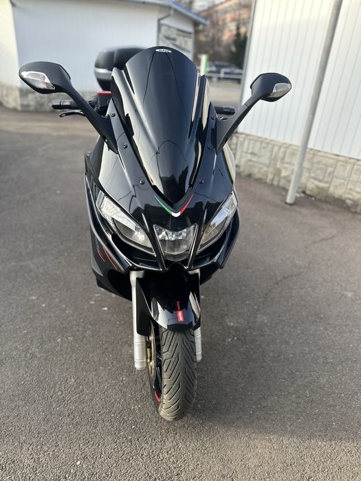 Aprilia srv850 максі скутер