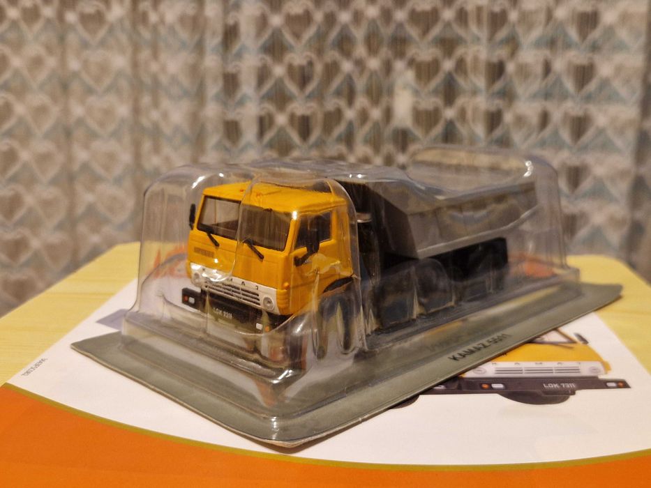 Kamaz 5511 1:43 wywrotka + gazetka