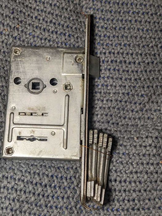 Замок до дверей ключі Єльбрус противоударний та противозломний