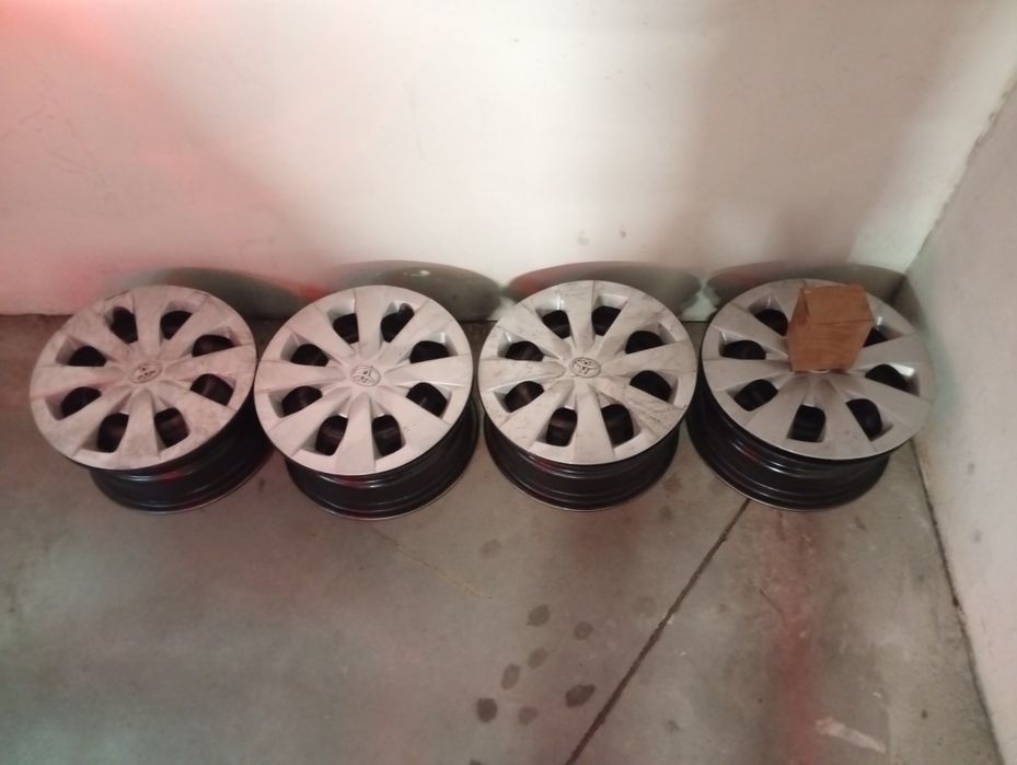 Felgi i kołpaki 5/114,3/15 corolla e21