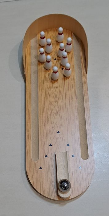 Jogo  Bowling de tabuleiro.  Está como novo