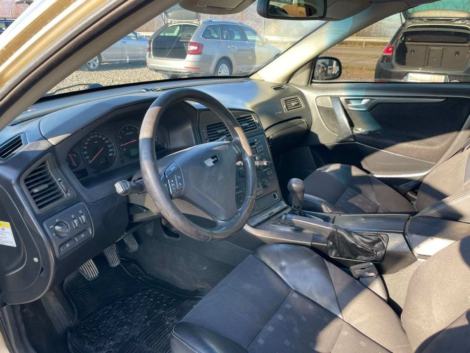 Вольво 2.4 benzin