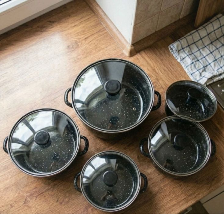 Garnki Kuchenn Emaliowane Naczynia do Kuchni na Indukcję Gaz Nowe