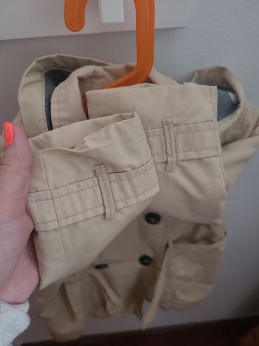 Casaco estilo gabardine forrado e com capuz ZARA