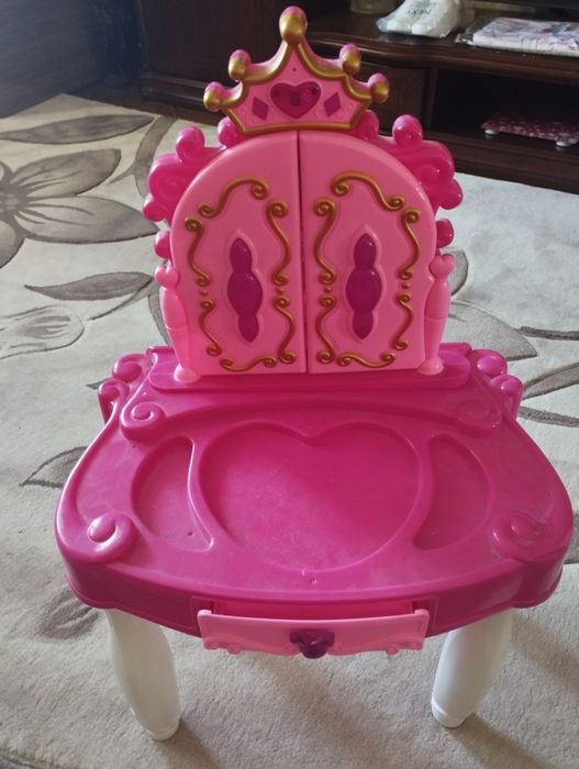 Зеркало детское.Чемодан на колесах .