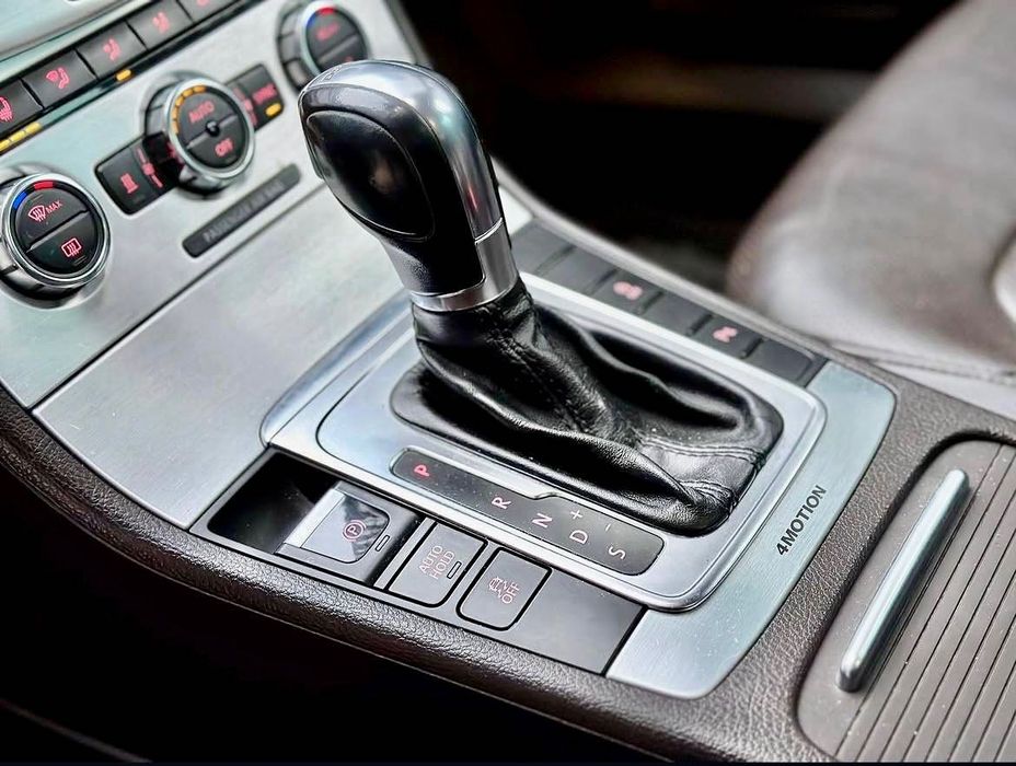 Авто Passat b7 2.0 tdi