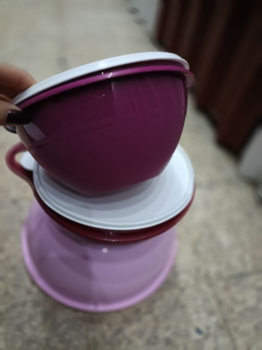 Various Tupperware Items482694364628920321