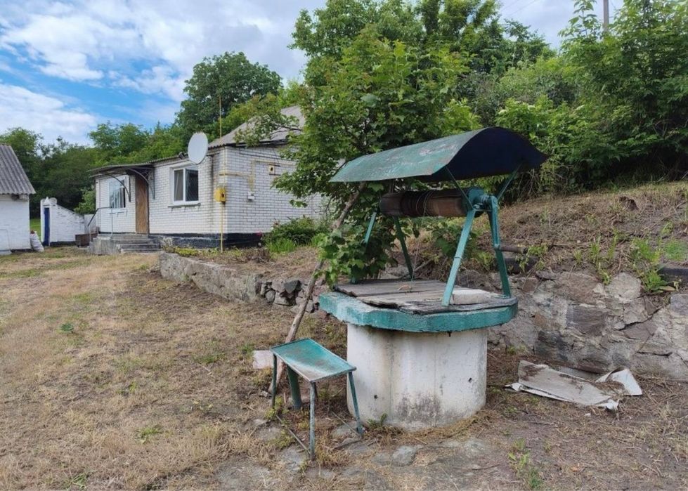 Продаж будинку село Озерна