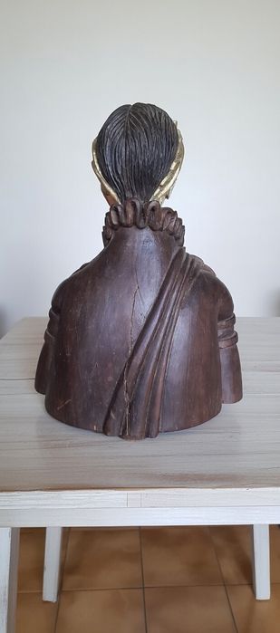 Busto Artesanal de Camões – Madeira Maciça, Década de 1970