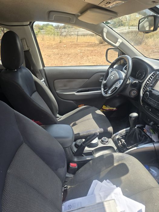 Mitsubishi strakar