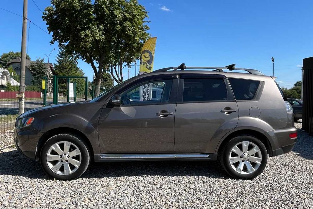 Mitsubishi Outlander 2011