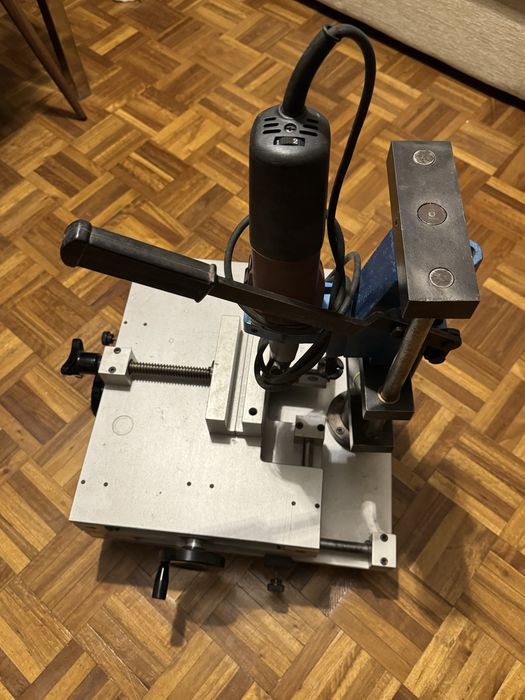 Mesa Cruzada / Fresa