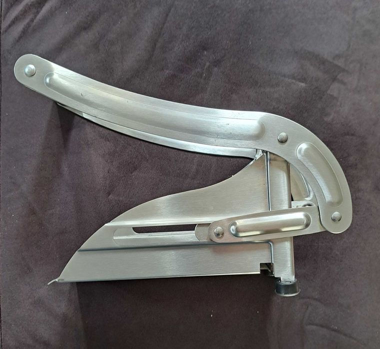 Cortadora de legumes (aos palitos em 2 tamanhos), em aço inox