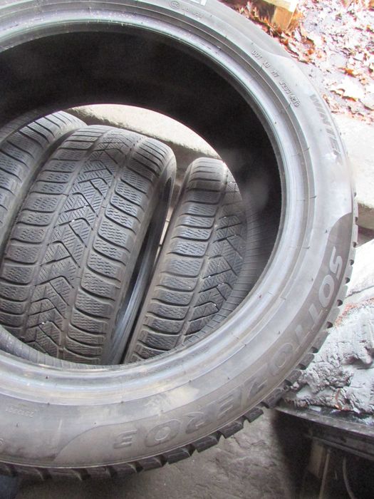 215/50/18 комплект зимових шин Pirelli Sottozero 3