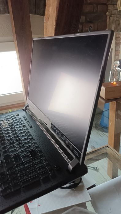 Laptop ASUS ROG Strix G17