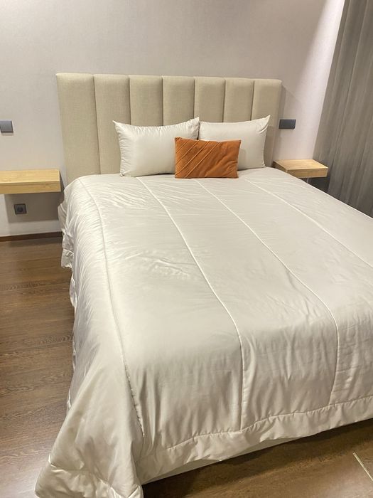 Cama Estofada Beje