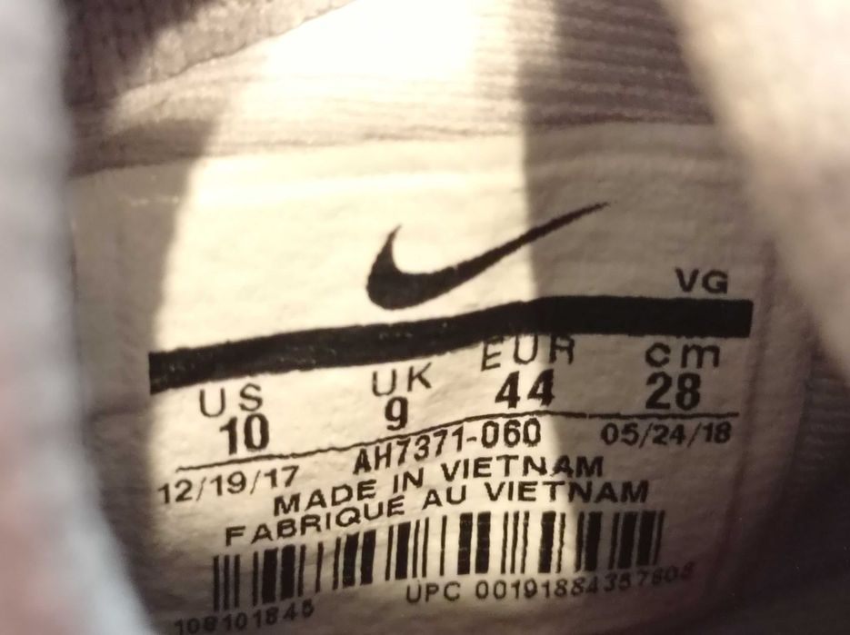 Футзалки Nike Mercurial (оригинал) фирменные размер- 43 стелька-27,5см