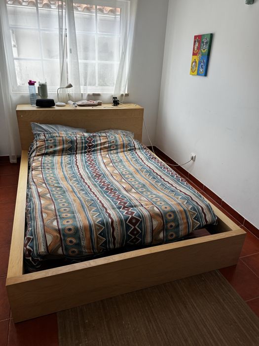 Cama de casal + estrado + colchão + cabeceira em gavetas
