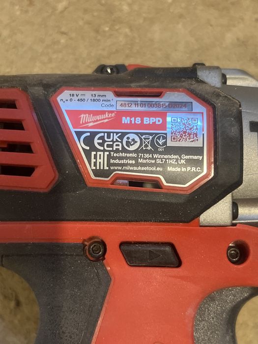 Zestaw 3 narzędzi Milwaukee i DeWalt 18V, wiertarki i szlifierka