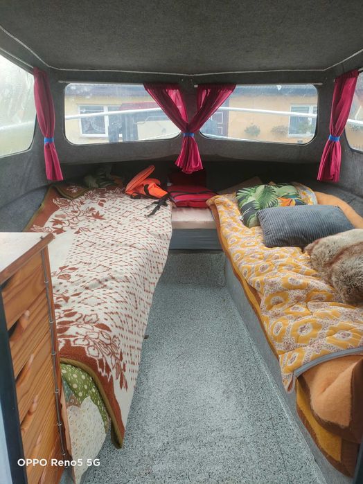 Łódź kabinowa z silnikiem i przyczepą