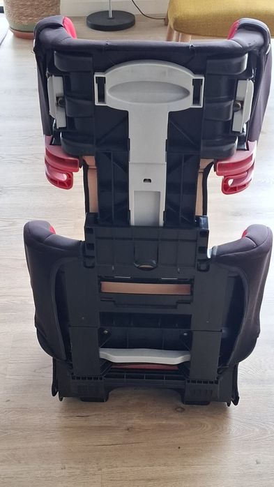 Cadeira auto de criança 2/3 Babyauto CUBOX 15-36kg
