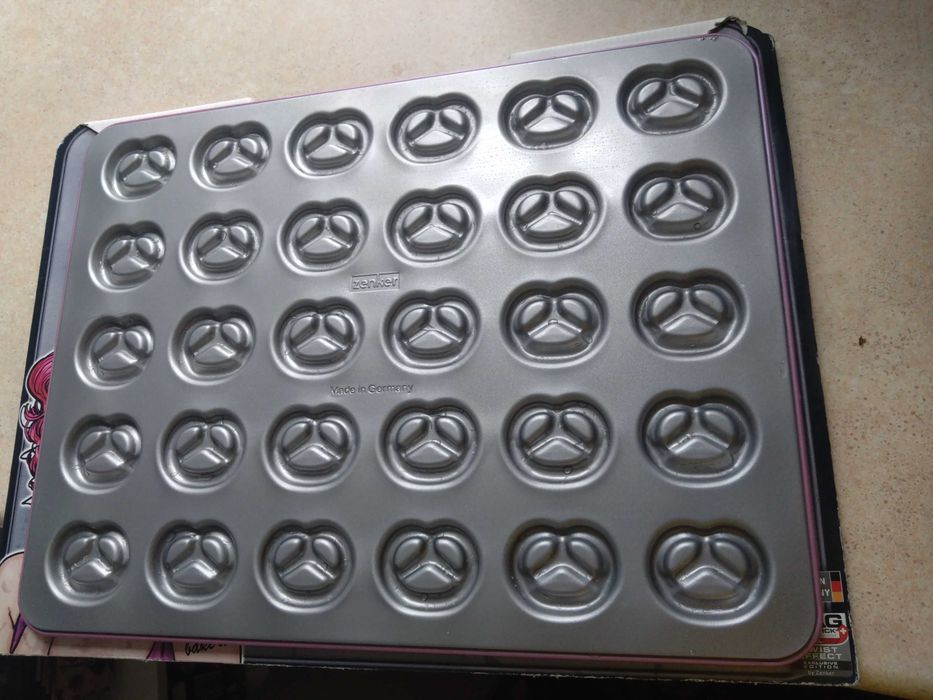 Forma do pieczenia precli