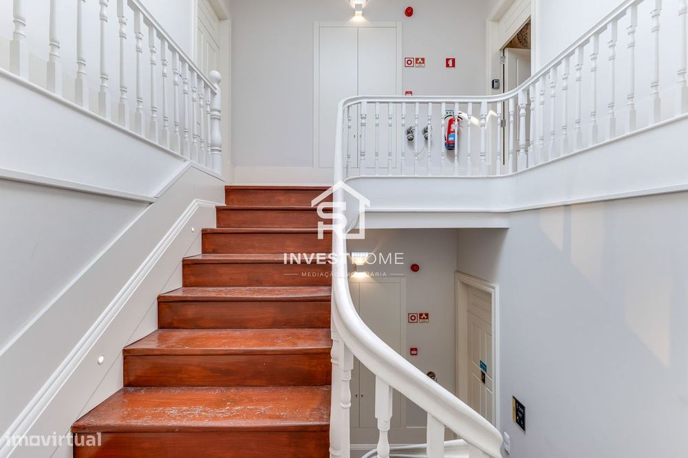 Apartamento T1 | Mobilado e Equipado | Terraço | Último Piso