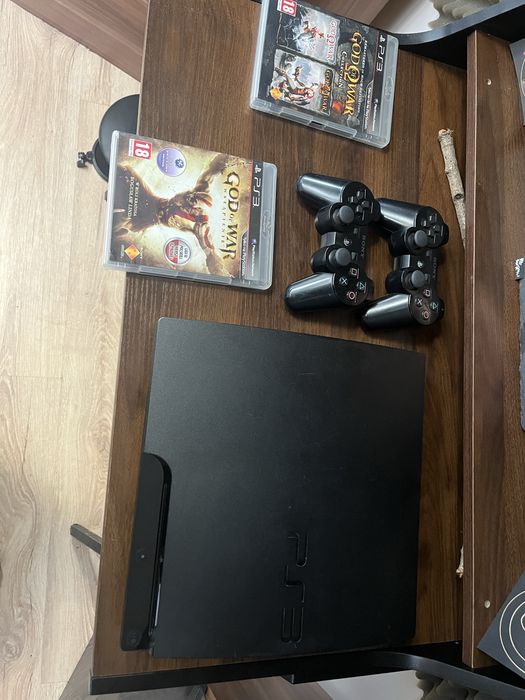 Playstation 3 dwa pady telewizor dwie gry