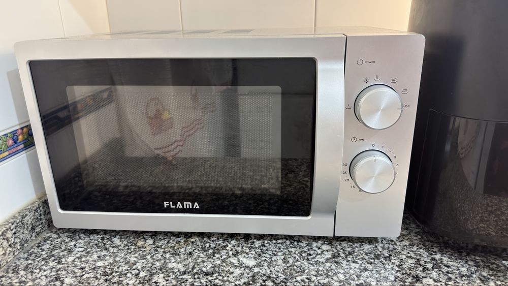 Vendo microondas em bom estado