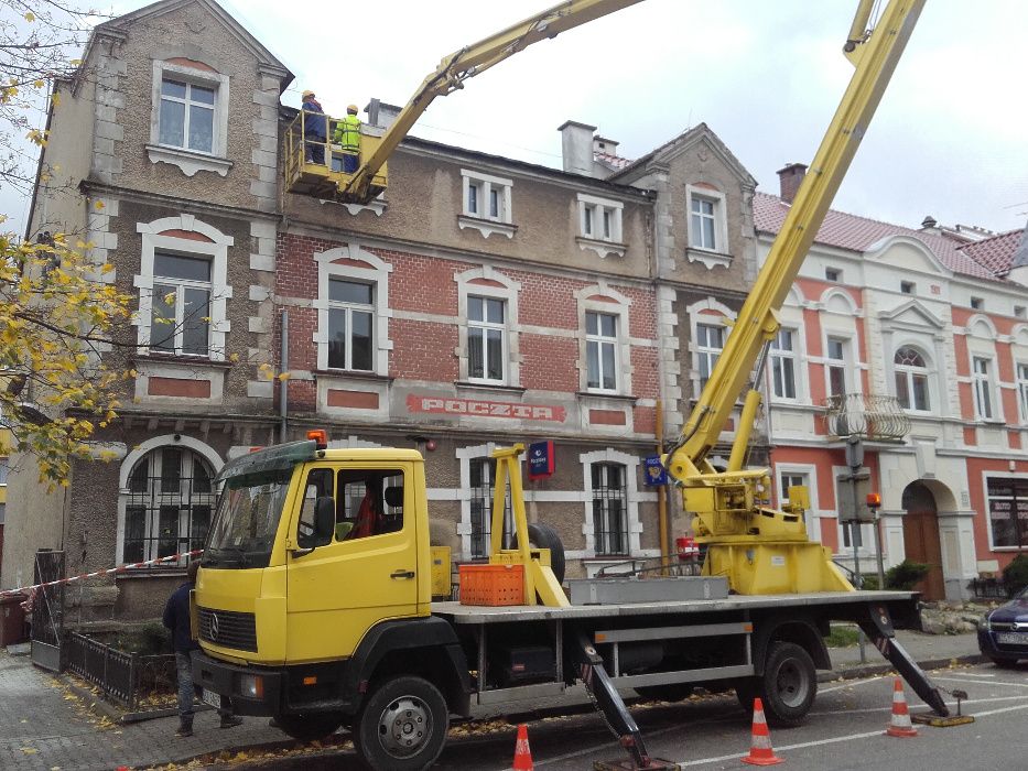 Wycinka drzew. Podnośnik koszowy. Firma Max - Lift