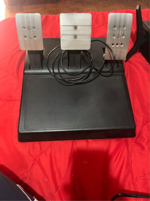 Volante Thrusmaster T300rs GT