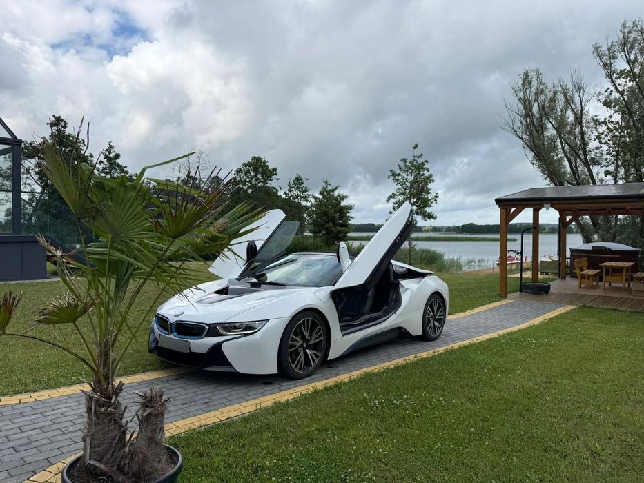 BMW i8