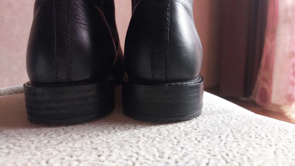 Чоботи Ecco демісезонні.