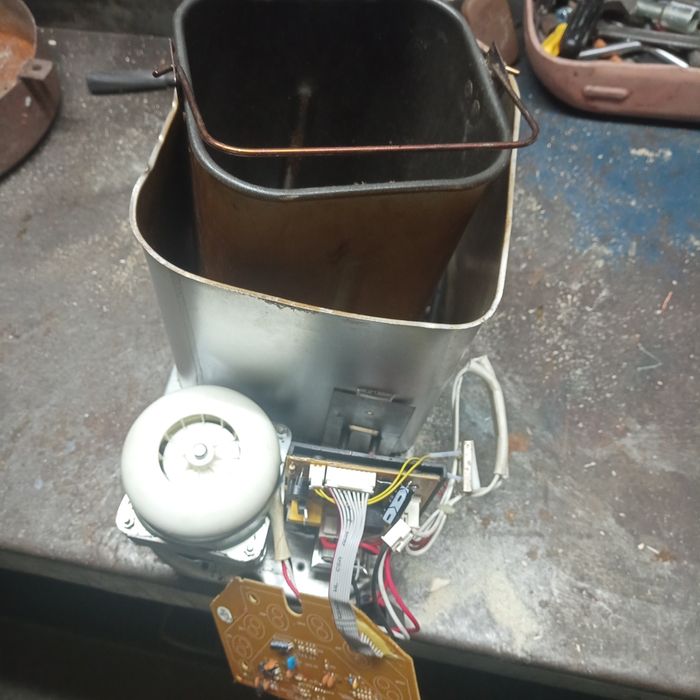 Продам сатурнівську хлібопічку