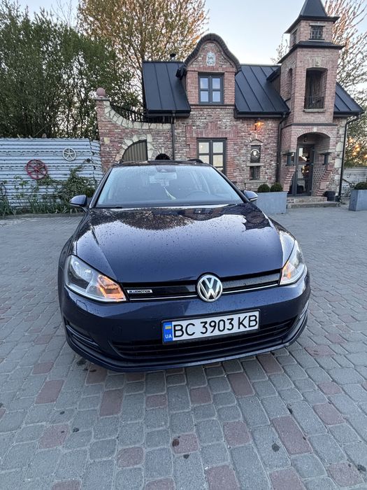Volkswagen Golf VII