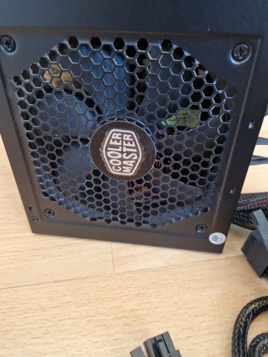 CoolerMaster 750W Якісний брендовий модульний Блок живлення Стан гарни