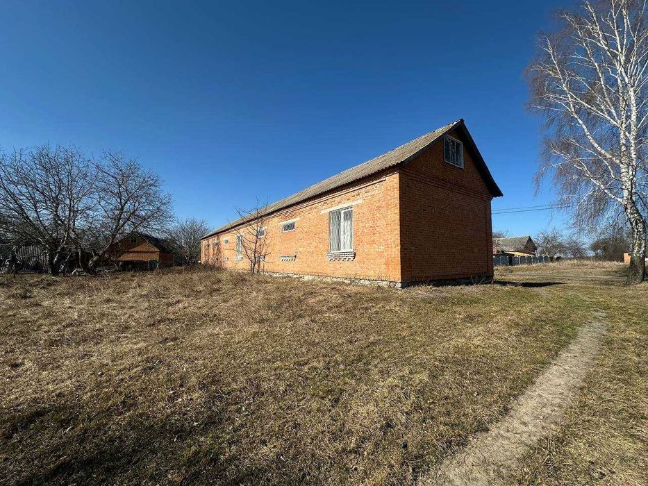 Продам комерційне приміщення в селі Тютюнники.