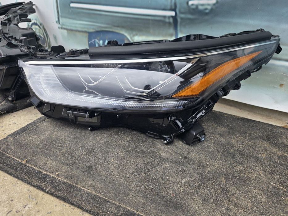 Фари Toyota Highlander 2019-2024 fulled