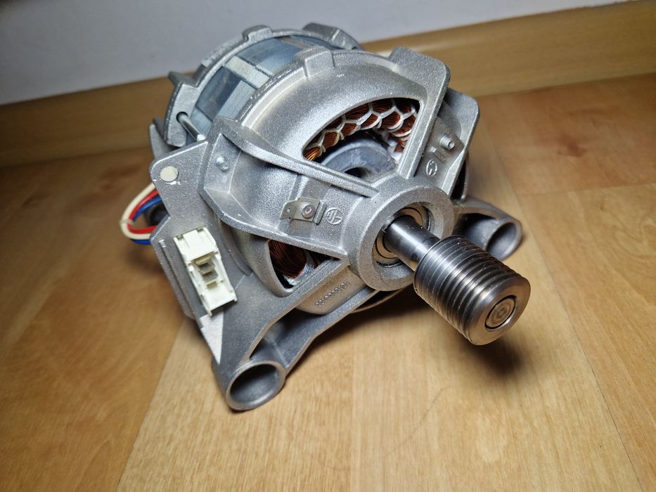 Silnik przemiennik NIDEC do Pralki Electrolux EWT1367VDW EWT 1367