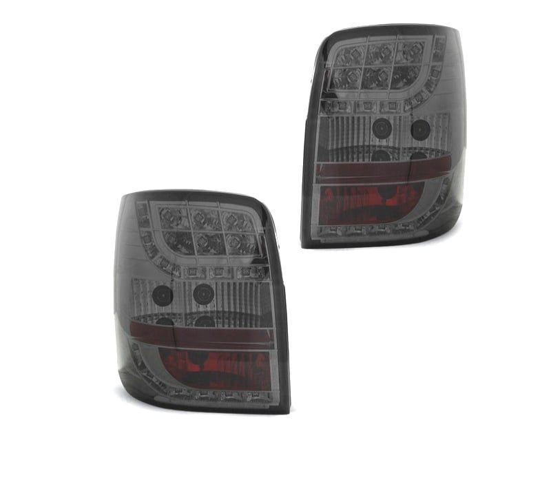 FAROLINS TRASEIROS LED VOLKSWAGEN VW PASSAT 3GB B5 VARIANT 00-05 FUNDO CROMADO VIDRO ESCURECIDO