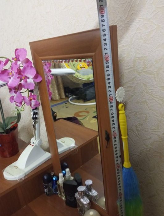 Столик в кімнату