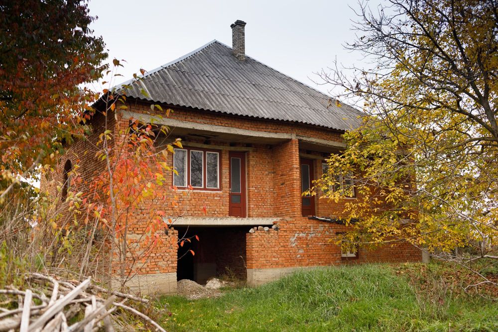 Продається недобудований будинок