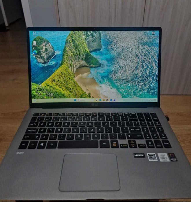 LG GRAM 15Z90N i5-1035G7/8GB/256/Win11 srebrny